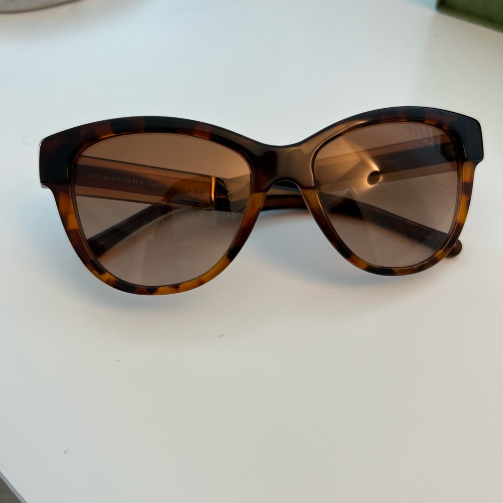 Burberry sunglasses